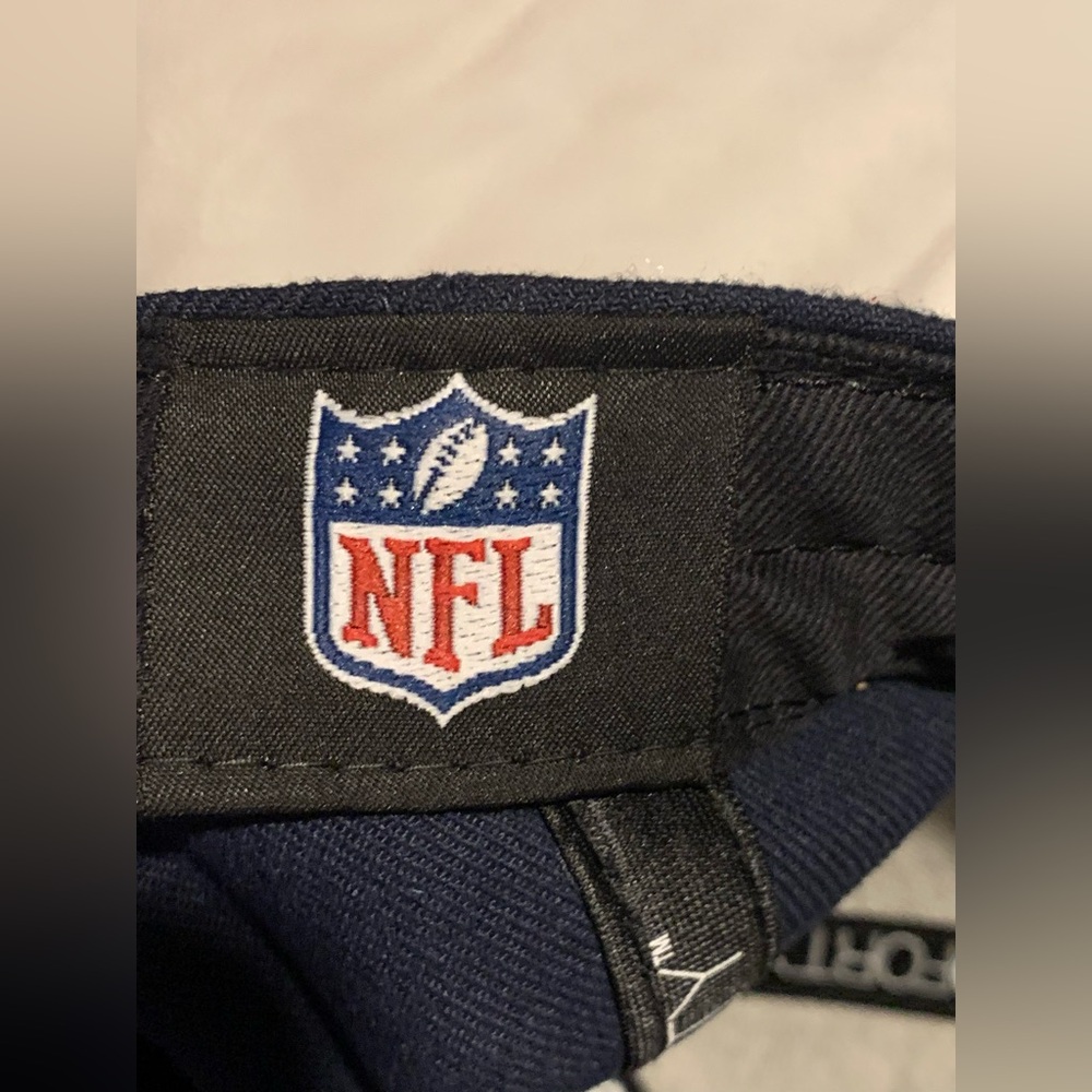 Chicago Bears hat with Sticker Tags - Picture 8 of 9